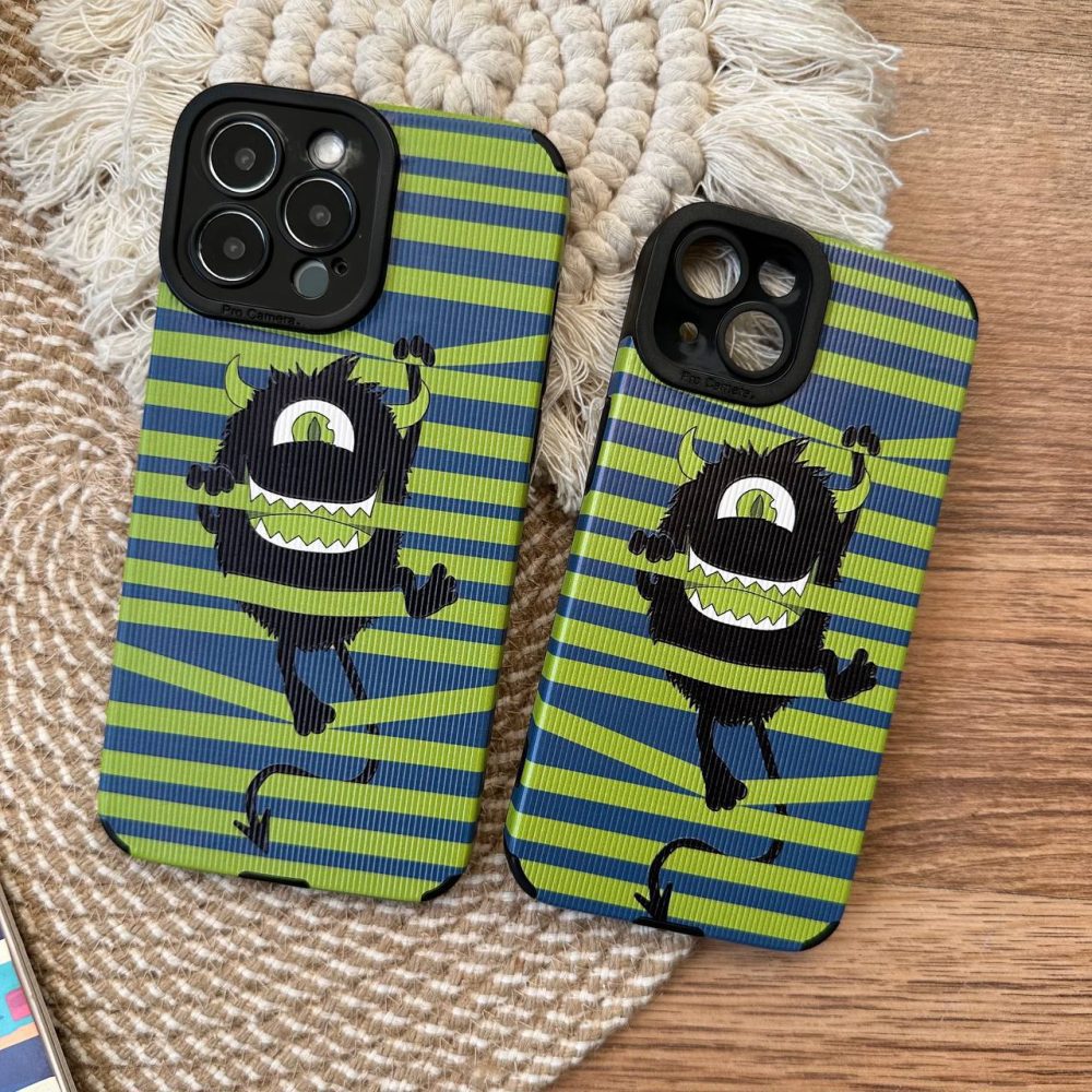 به همراه محافظ لنز