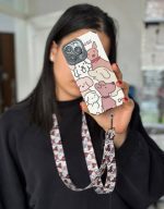 قاب خانواده سگ ها به همراه بندست