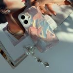 قاب پروانه ای در مه همراه با آویز