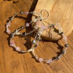 بند آویز گل بابونه صورتی