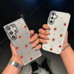 اب توت فرنگی اکلیلی