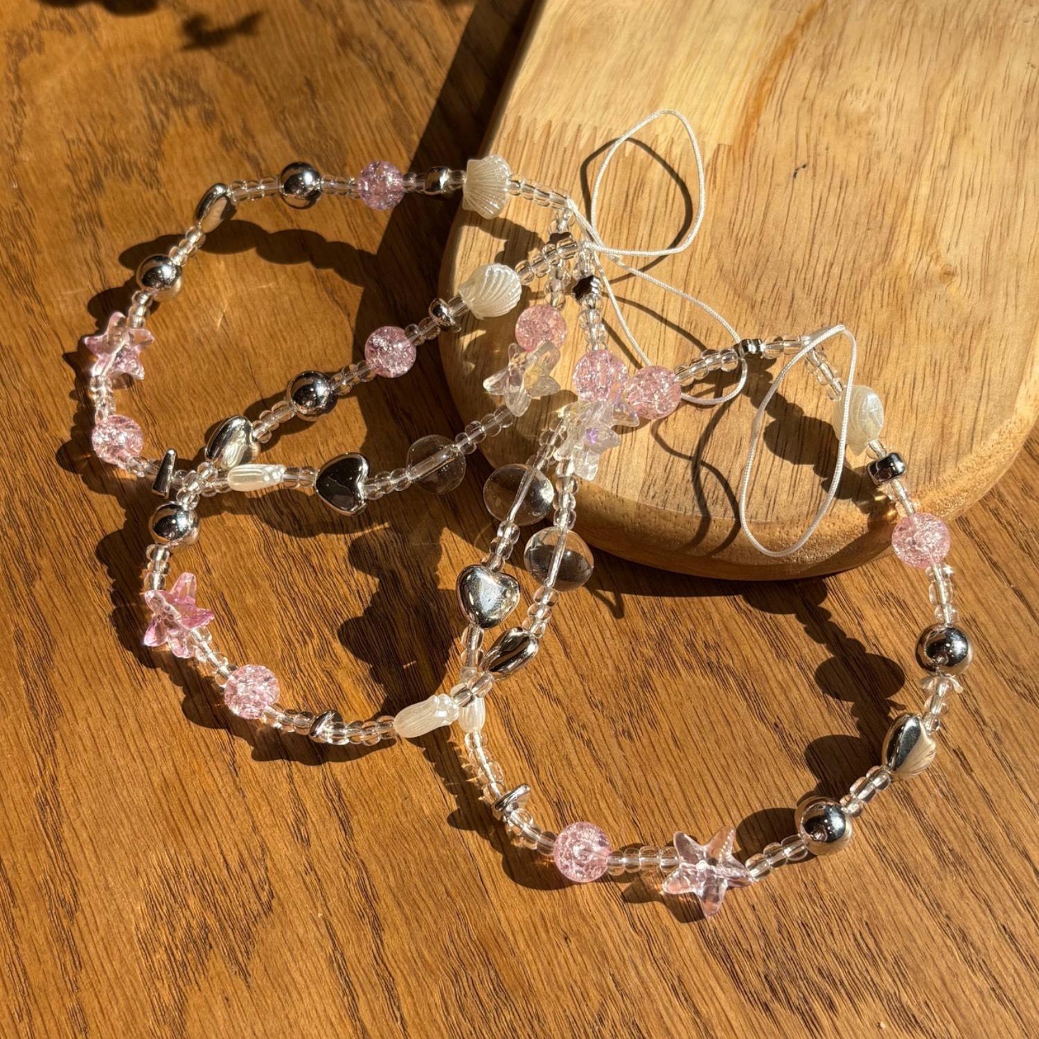 بند آویز گل بابونه صورتی